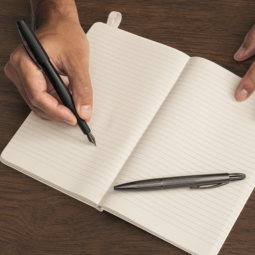 The Fountain Pen That Refills Fast
