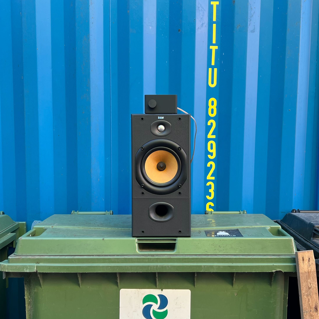 The Amp That Revives Old Speakers