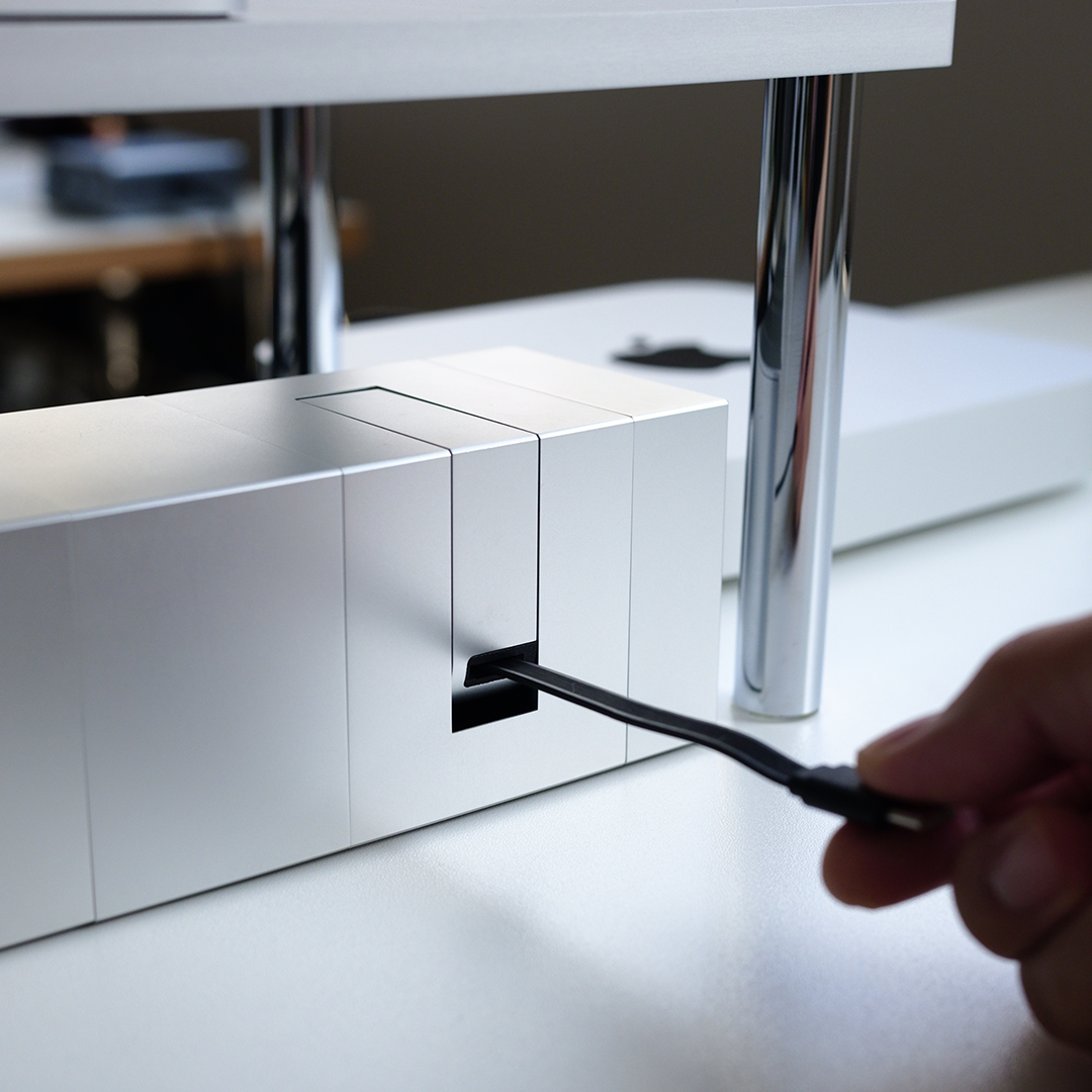 Modular Desktop Charger With 165W Power