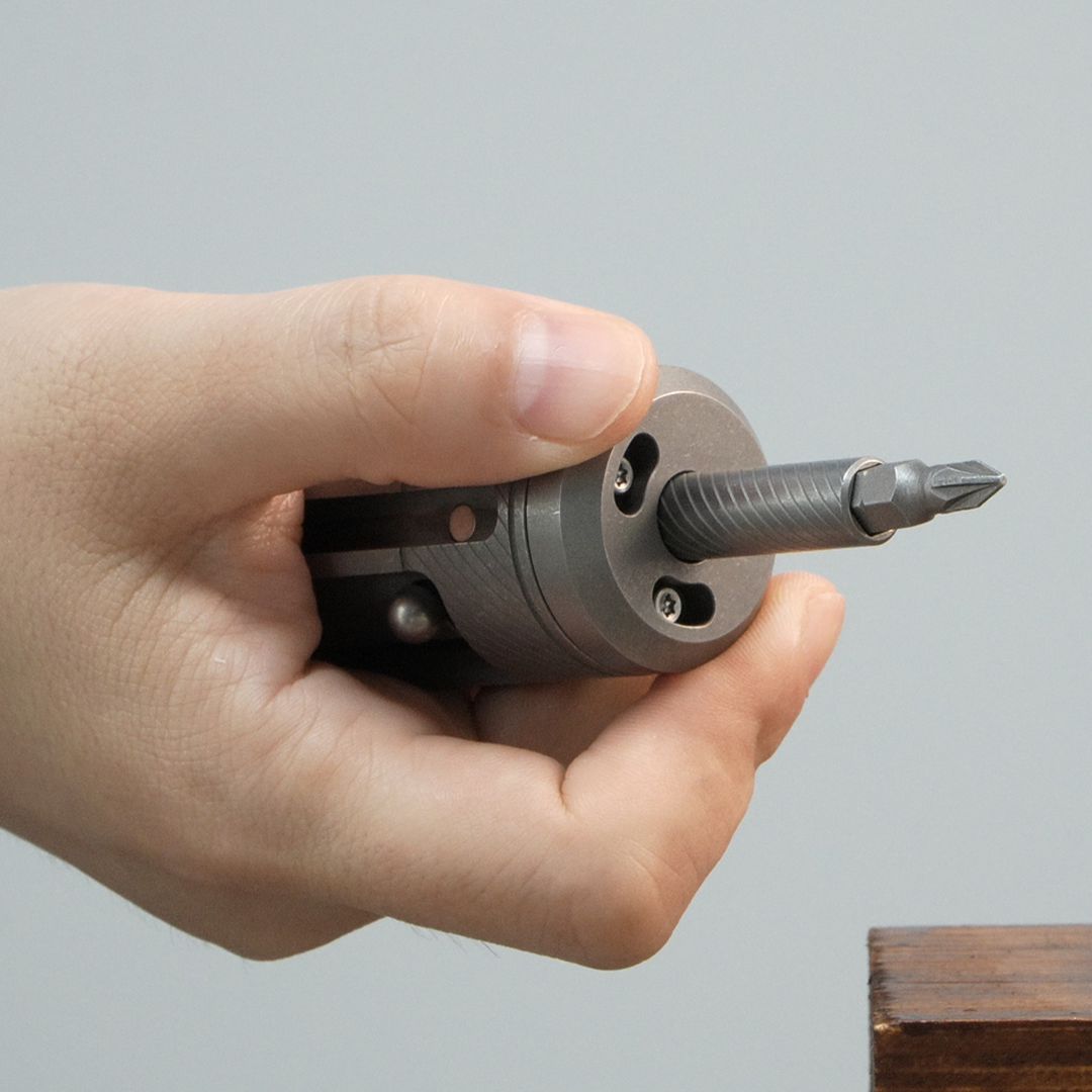 Revolver-Style 10-Bit Titanium Driver