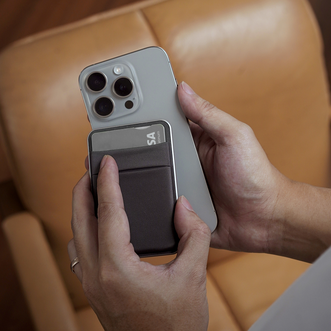 Modular MagSafe Wallet With Swappable Parts