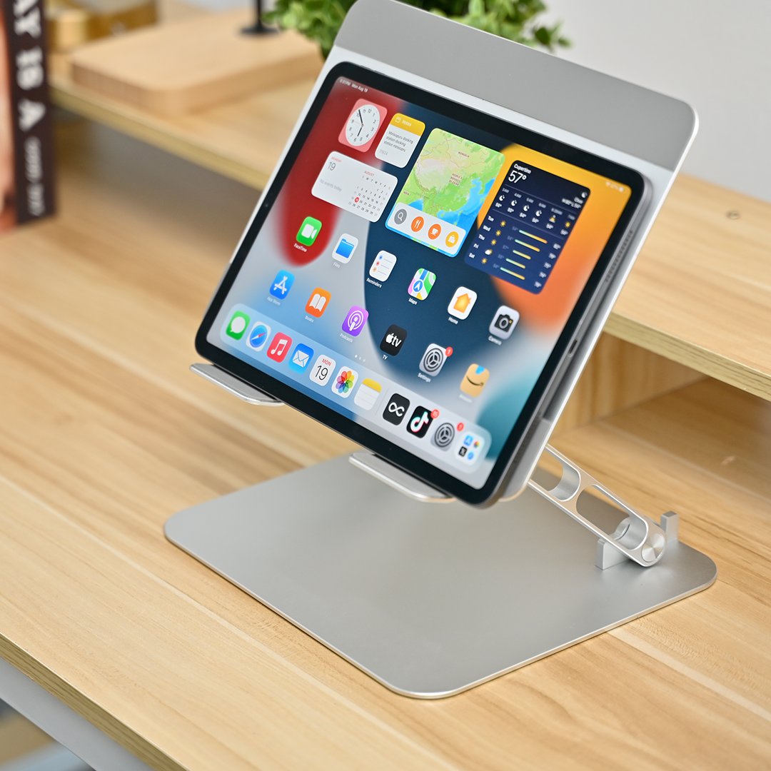 Versatile Laptop Stand & 8-In-1 Hub To Accelerate Your Workflow