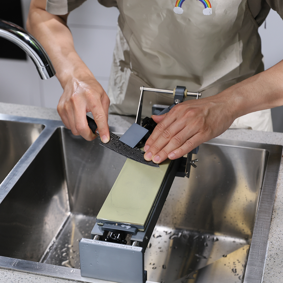 Sharpen Knives Like a Pro at Home