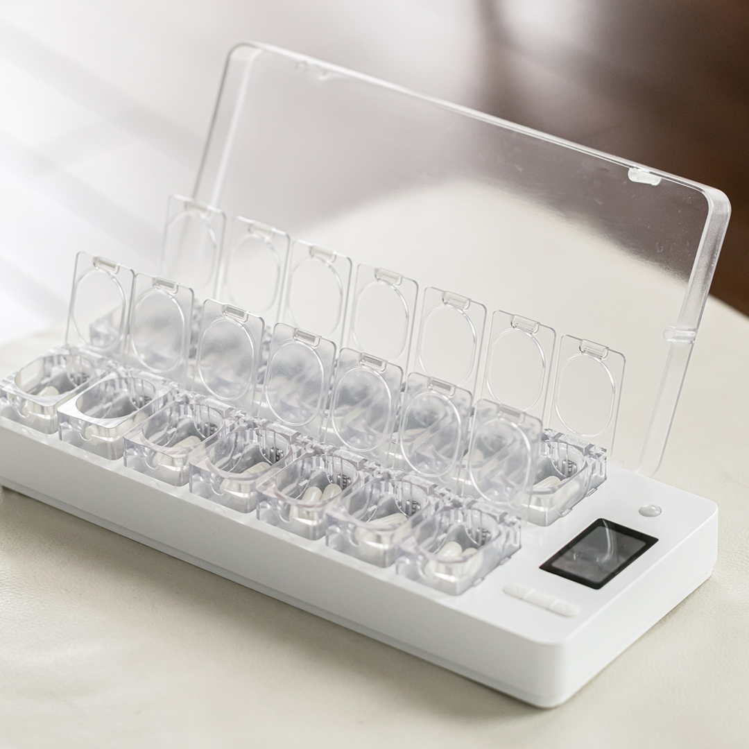 The 14-Slot Pillbox With Smart Alerts