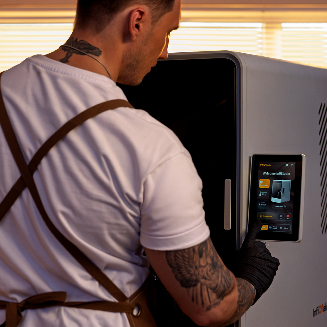 Professional 5-Axis CNC. Desktop Size.