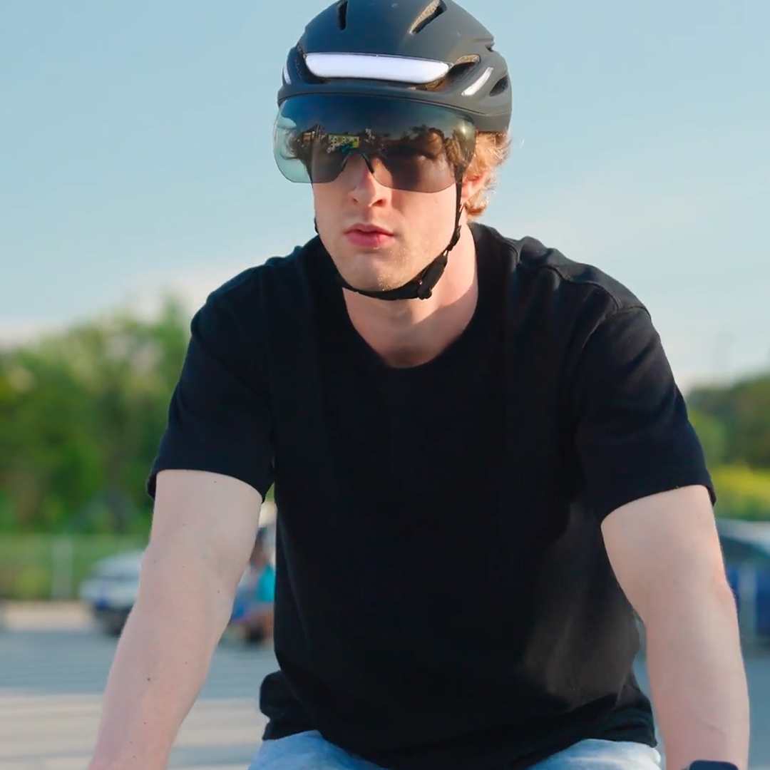 Smart Helmet With 360 Degree Lighting