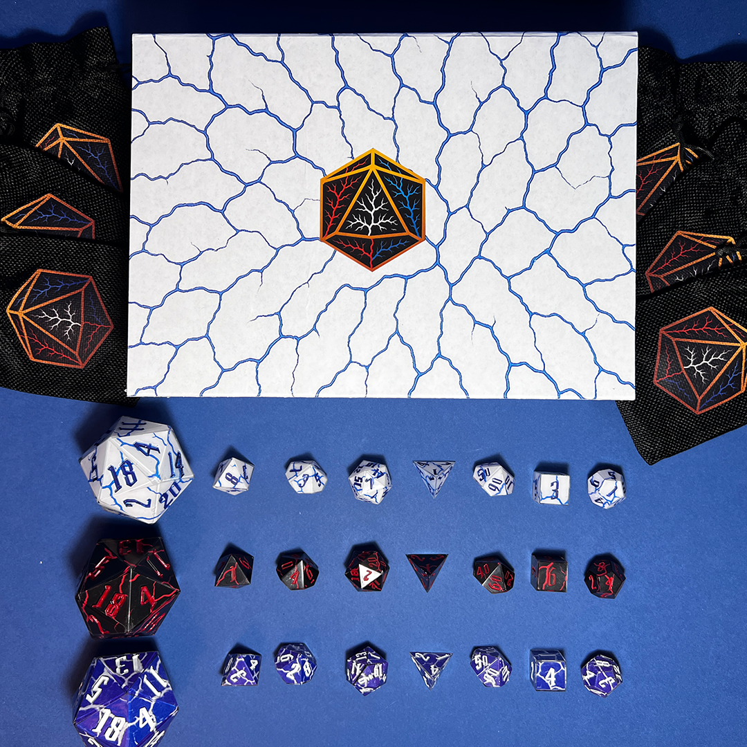 Giant 20 cm (7.8 in) D20 Glows in the Dark