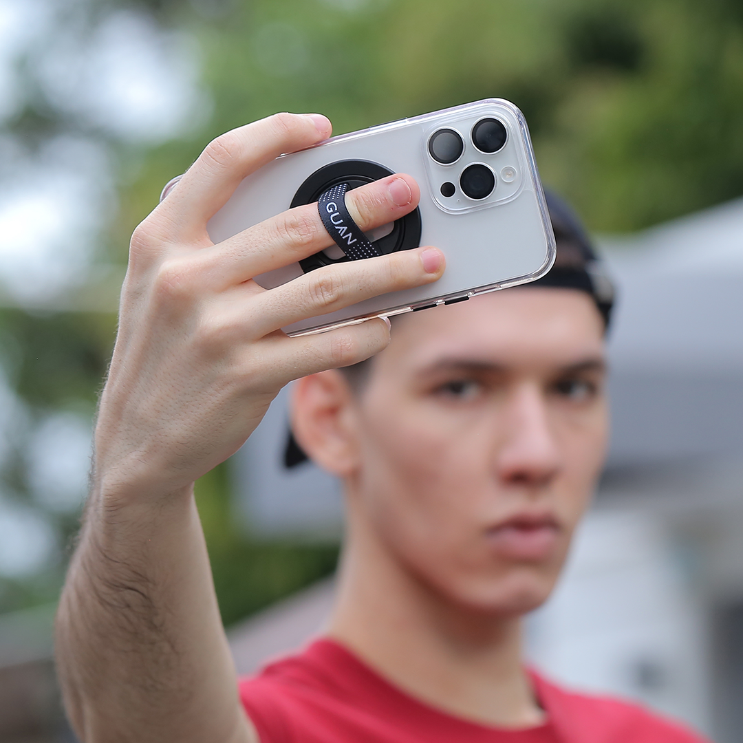 Snap. Grip. Stand. Mirror.