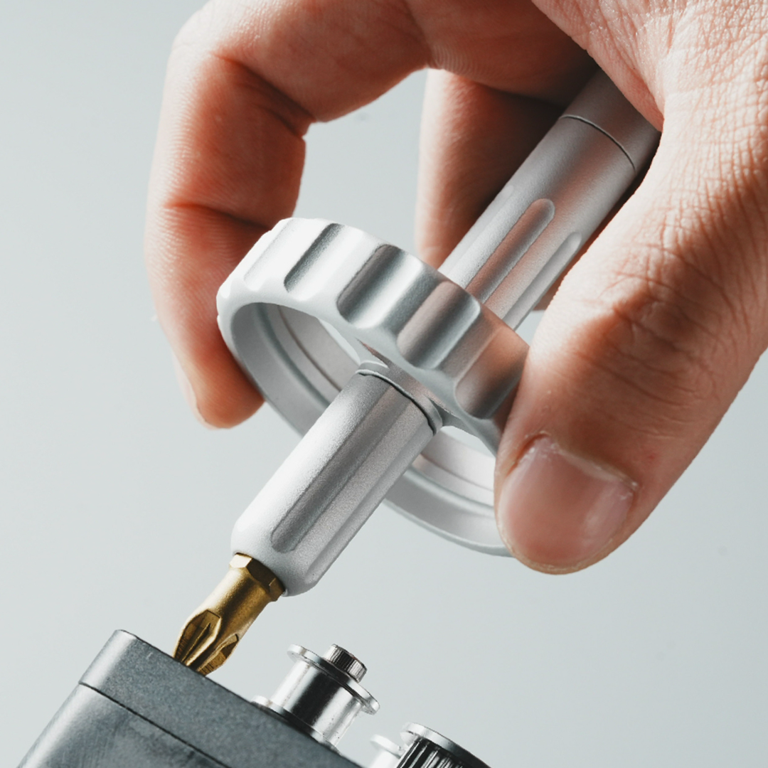 Engineered Grip Meets Smart Torque In One Sleek Screw Slayer