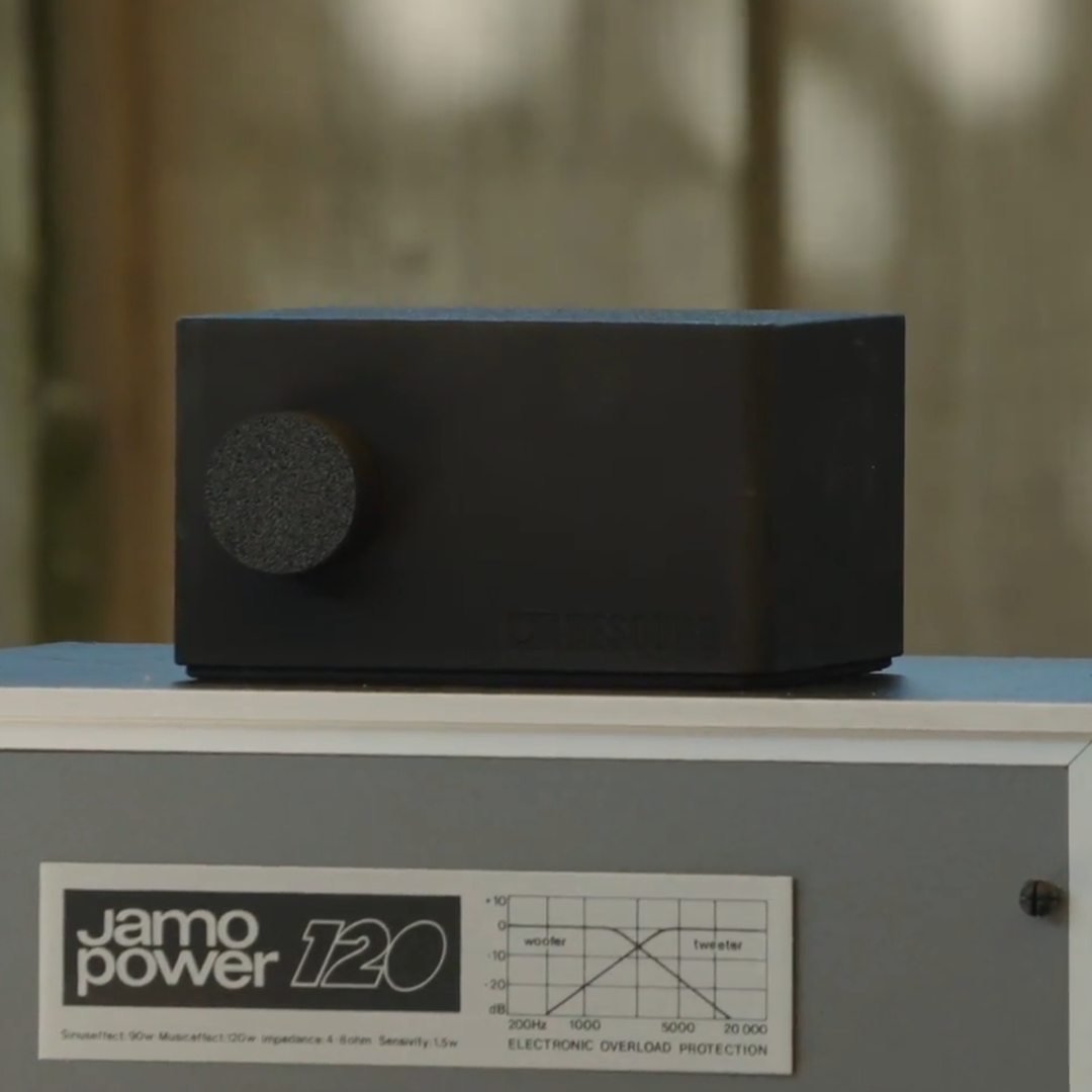 The Amp That Revives Old Speakers