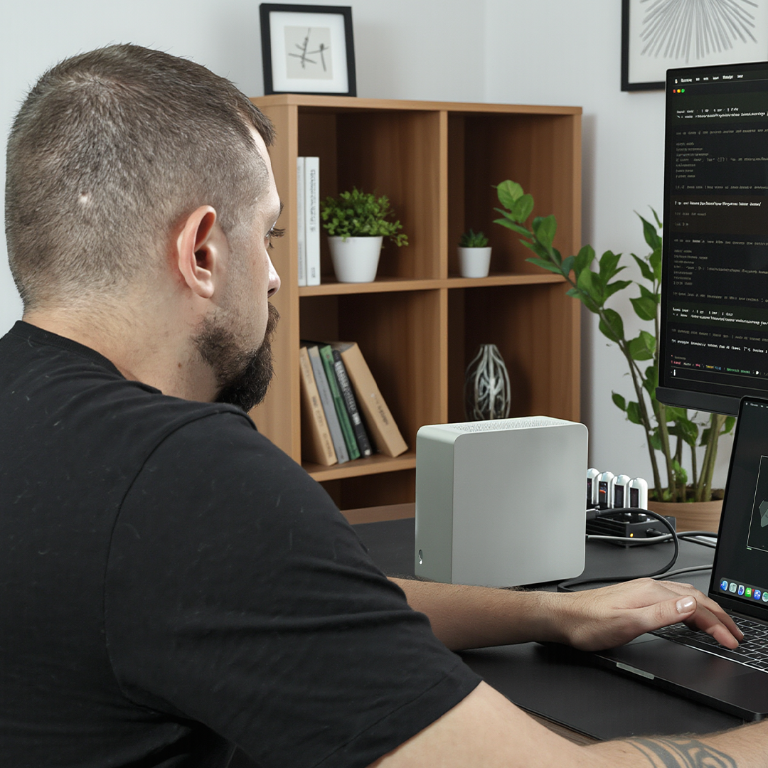 Thunderbolt 5 RTX eGPU for Mac and PC