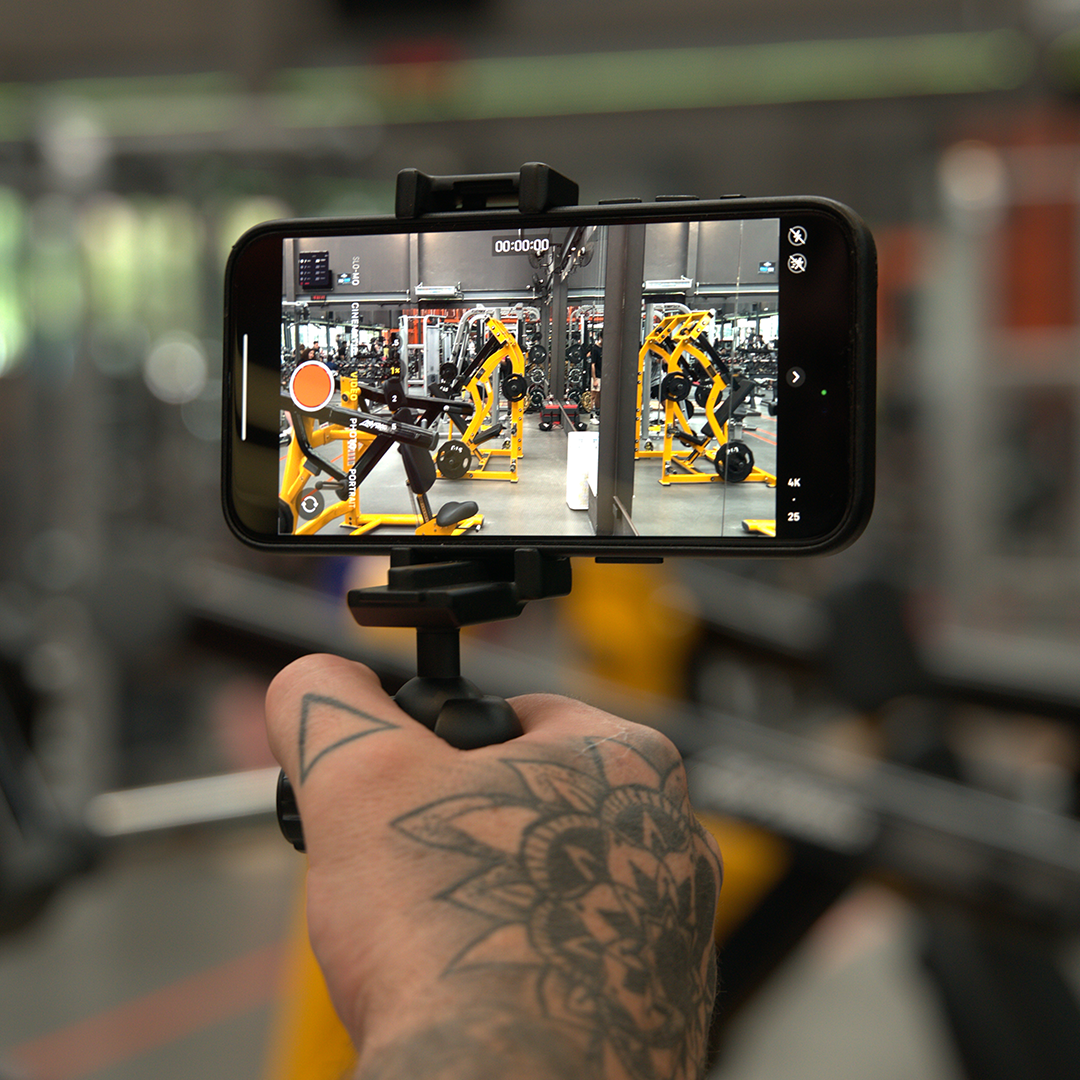 The Magnetic Phone Mount Designed For The Gym