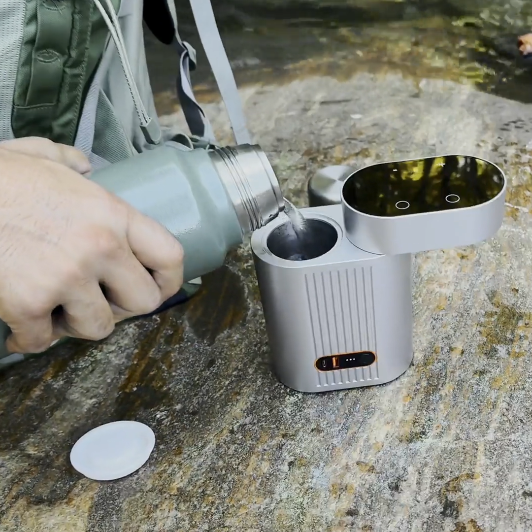 The Foldable Wireless Espresso Maker