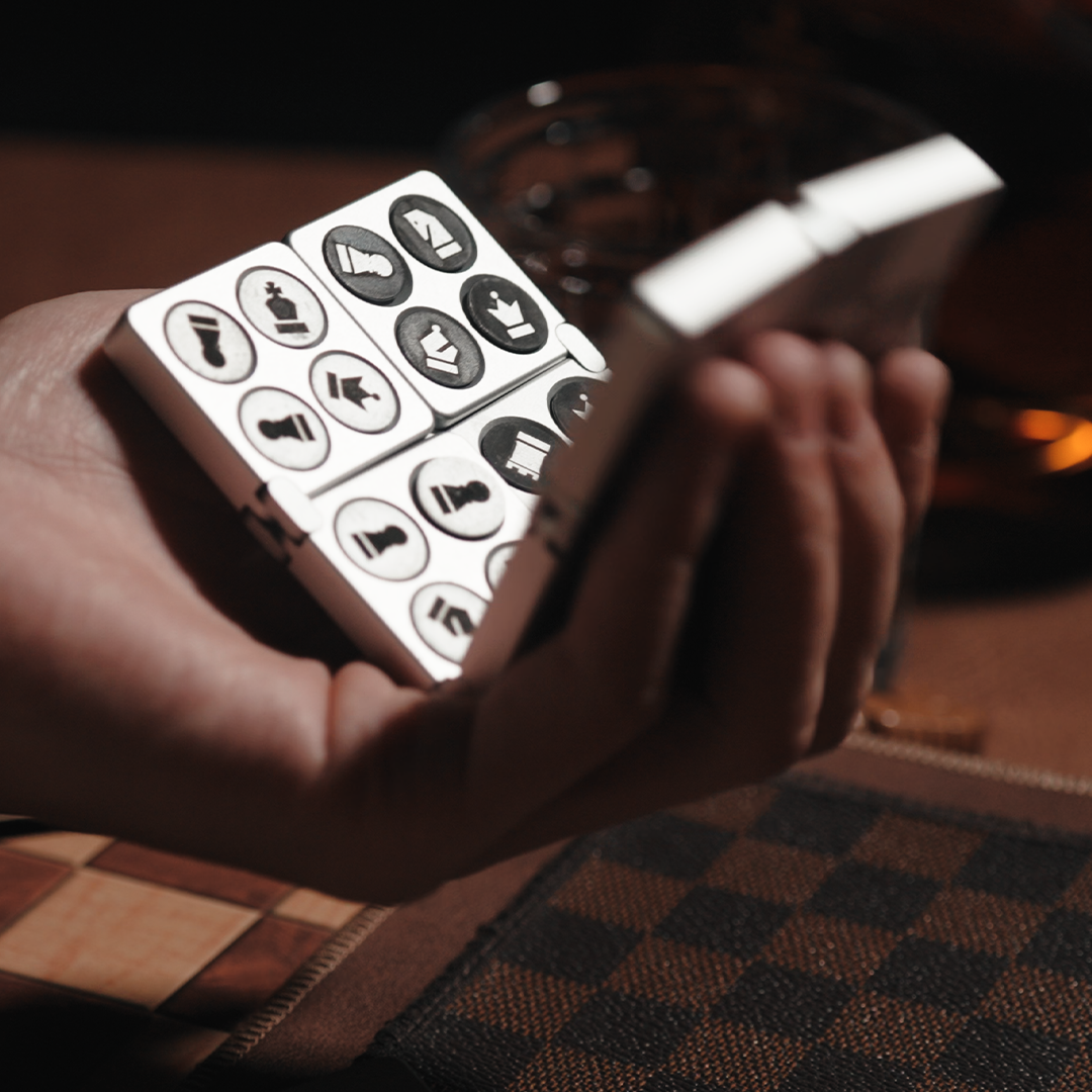 Infinitely Foldable Pocket Chessboard