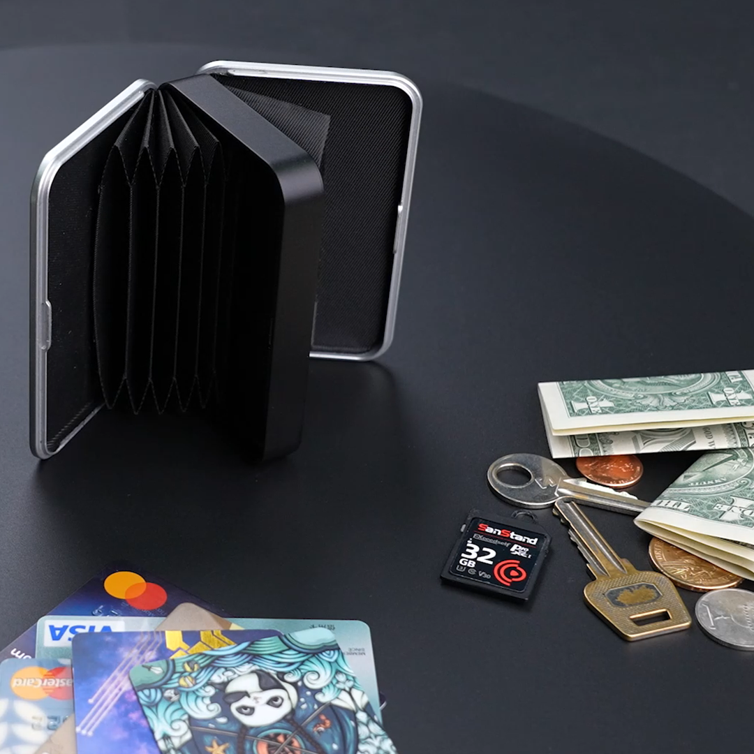 Slide, Store, Secure: The Smart Wallet for the Digital Age