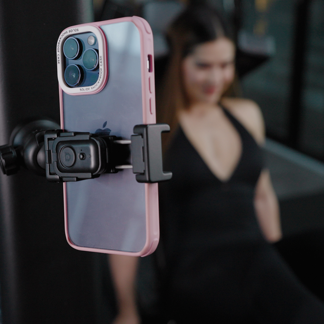 The Magnetic Phone Mount Designed For The Gym