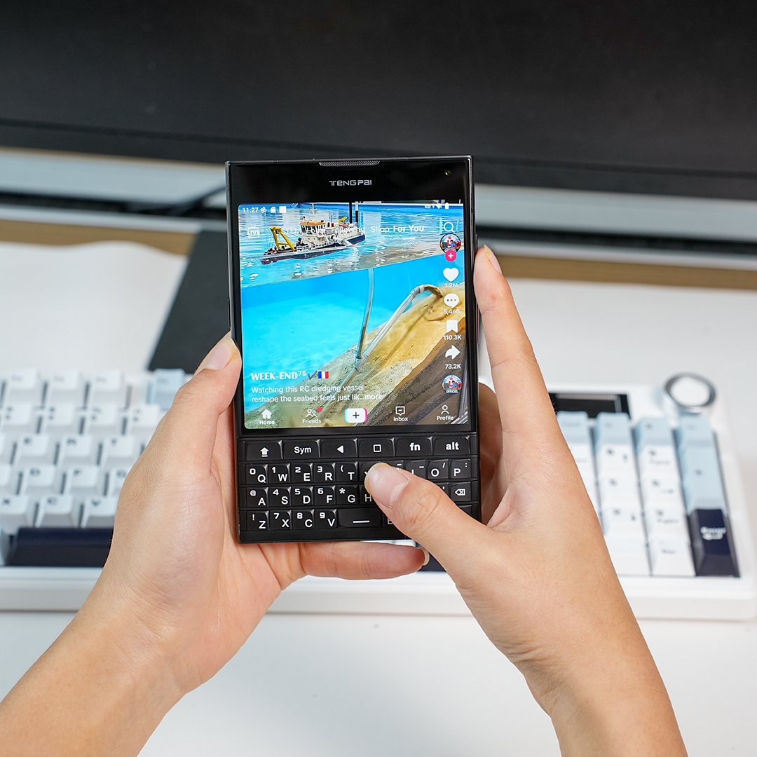 The Keyboard Phone Is Back For 5G