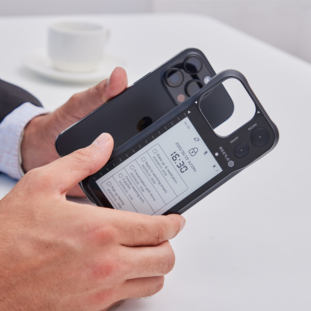 The AI E-Ink Hub For iPhone