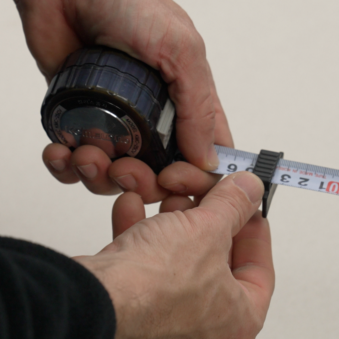 One-Handed Tape Markers