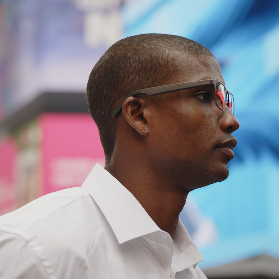 Titanium AI Glasses for Effortless Productivity