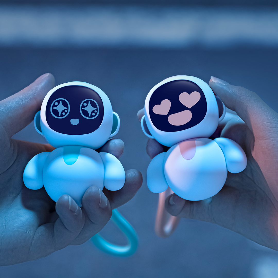 Expressive Keychain Robot With AI Chatting