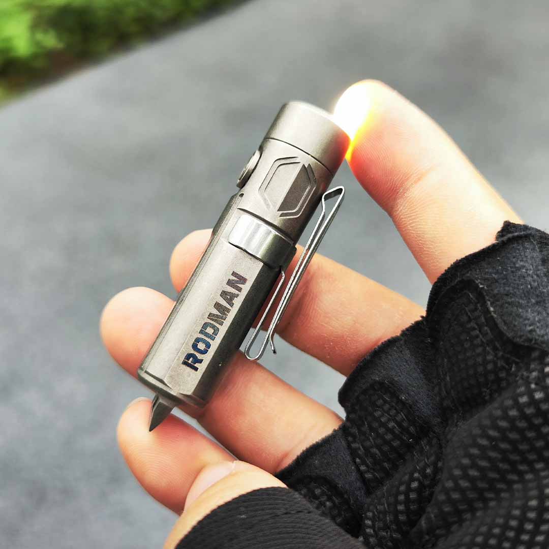 5 Light Colors, One Tiny Flashlight