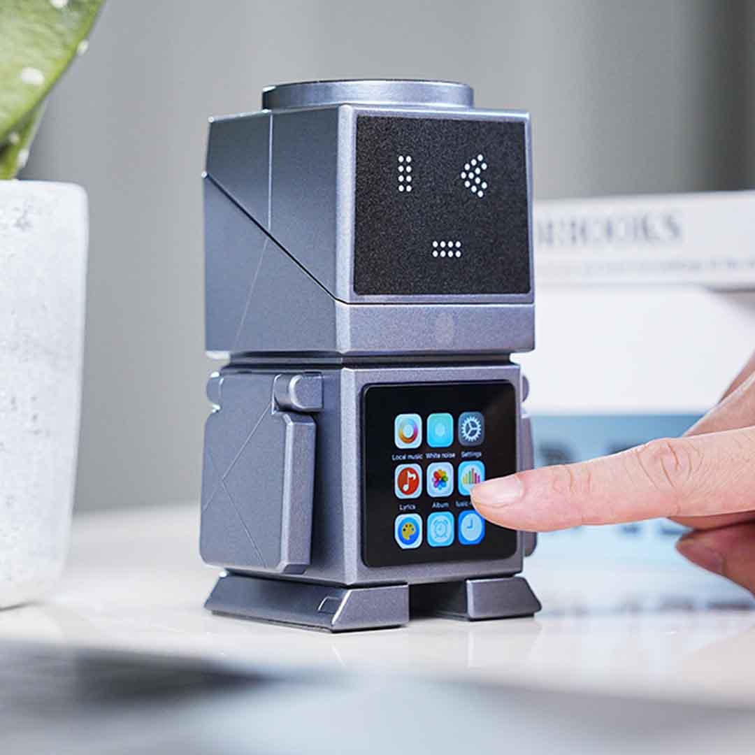 A Cute Robot That Charges Everything