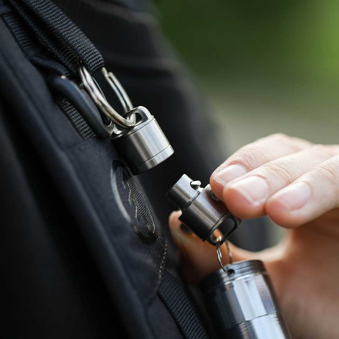 The Magnetic Keychain That Locks Fast