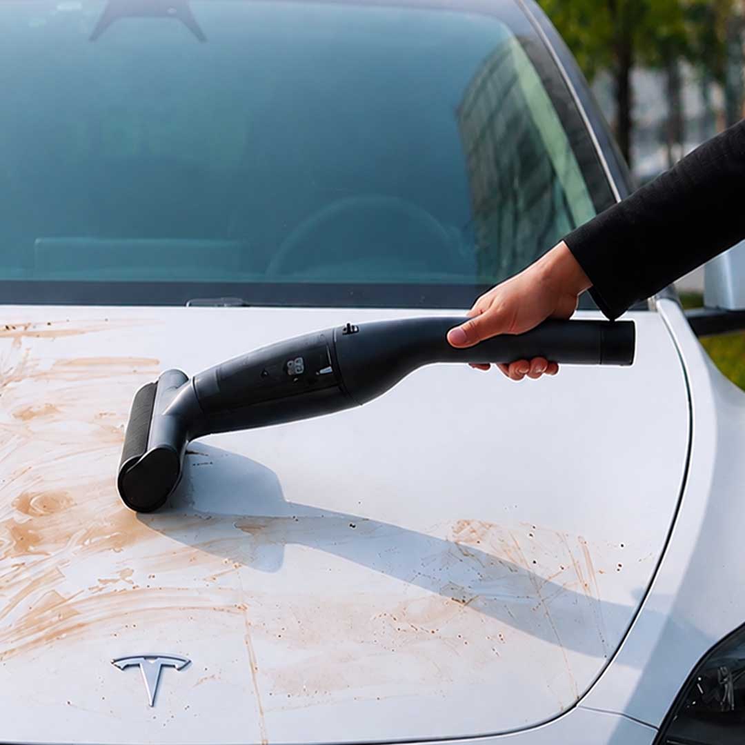 Cordless Paint-Safe Car Cleaner