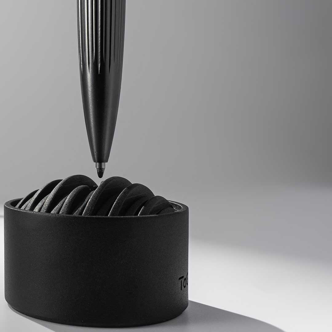 The Ballpoint That Stands With Poise