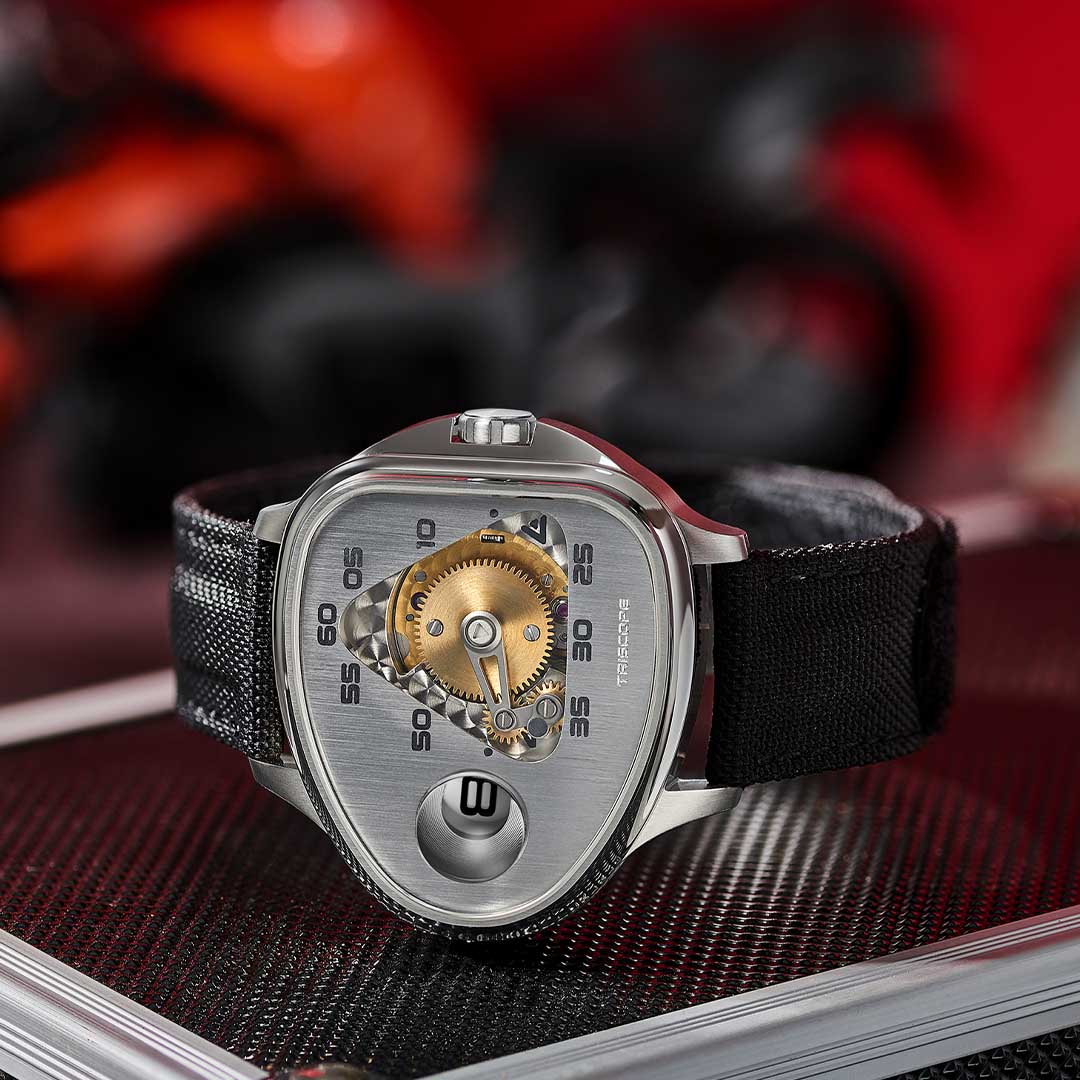 Jump Hour, Triangular Minutes Watch