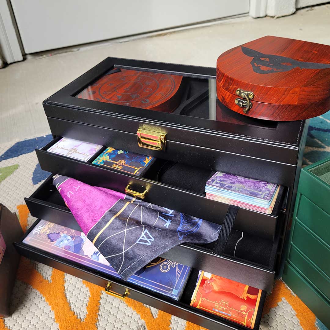 Divination, Reinvented in Dice Form