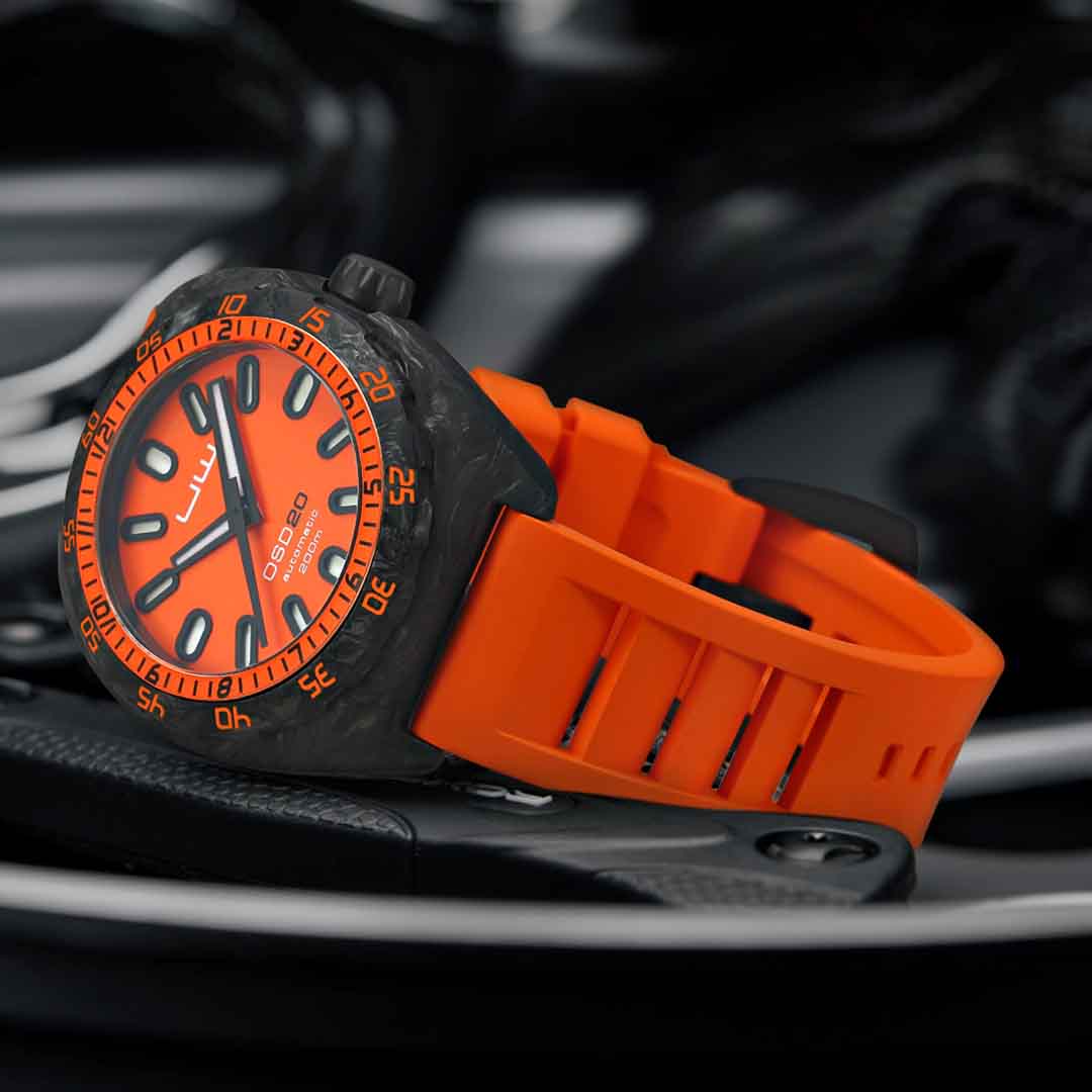 Carbon Fiber Diving Watch Inspired By Sharks
