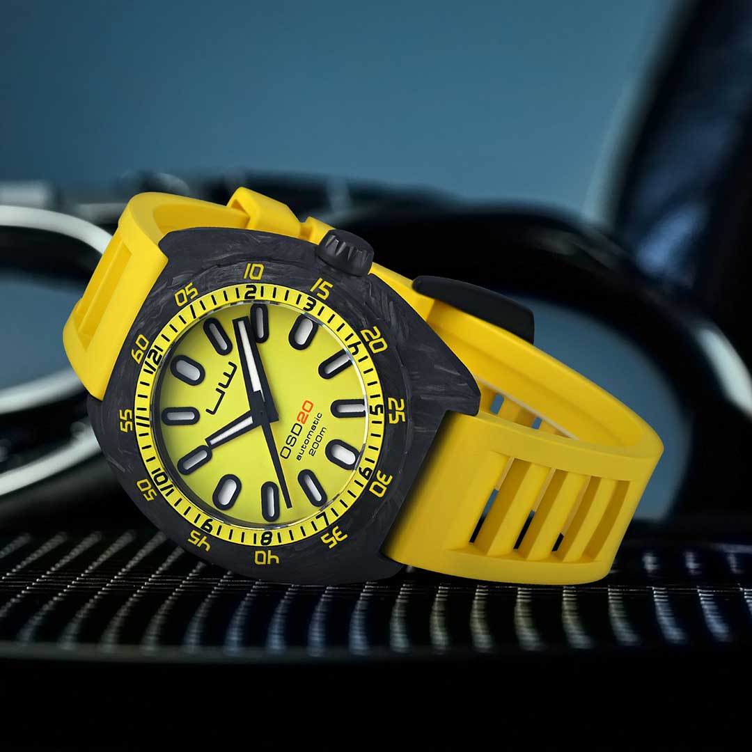 Carbon Fiber Diving Watch Inspired By Sharks