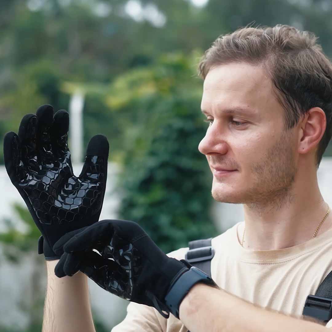 Gloves Built For Sharp Work
