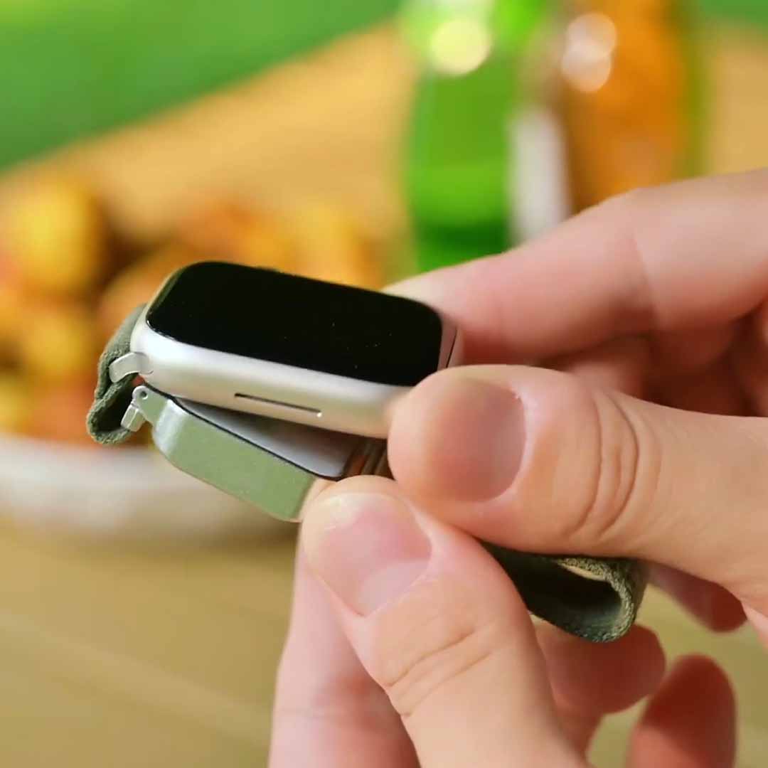 Apple Watch Band With Built-In Charger