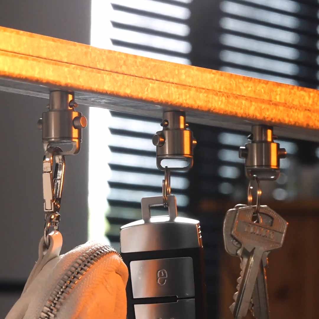 The Magnetic Keychain That Locks Fast