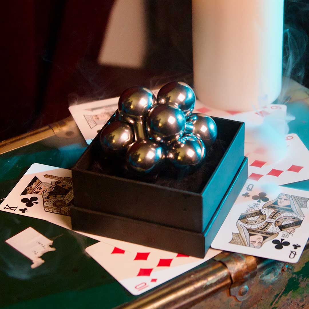 An Atom Inspired Mechanical Puzzle