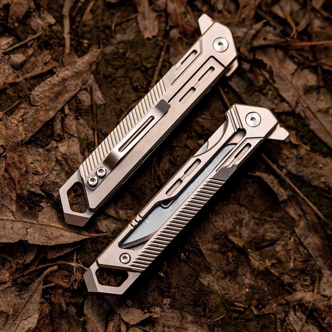 A Sleek Titanium Gr5 Multifunctional Knife