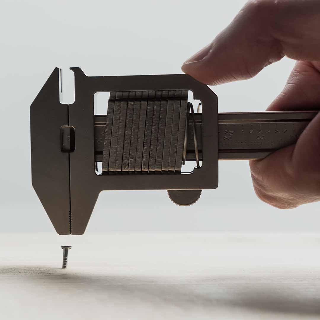 Self-Locking Adjustable Wrench