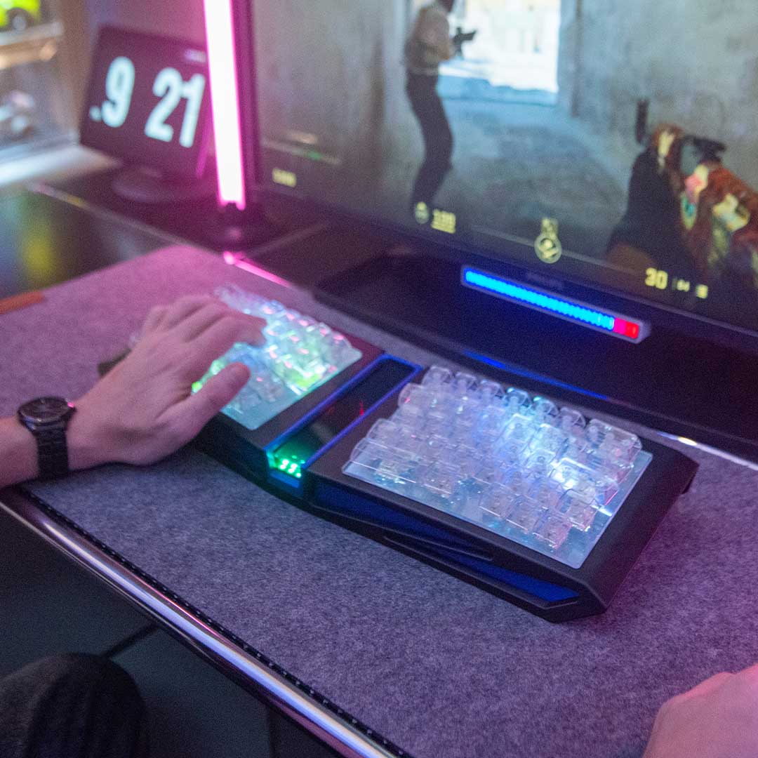 The Hall-Effect Keyboard With IPS Display