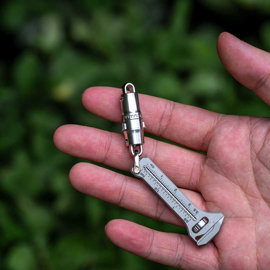 Dual-Lock, One-Hand Connector