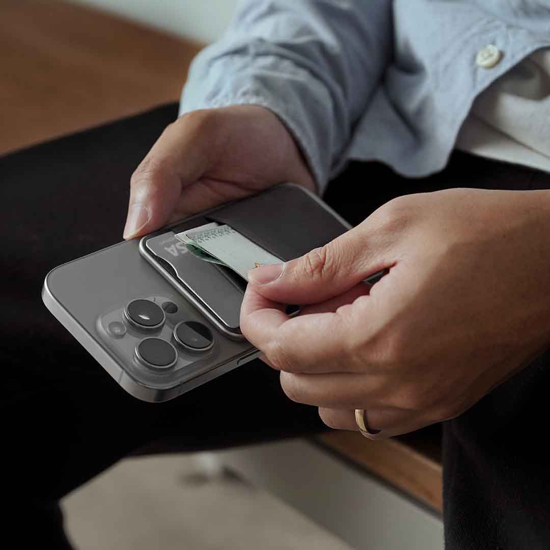 Modular MagSafe Wallet With Swappable Parts