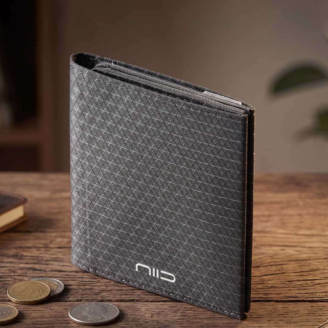 Slim Magnetic Wallet Built For Modern Pockets