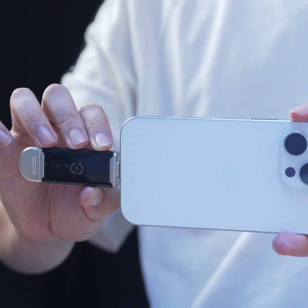 Dual Port USB Drive With A Display