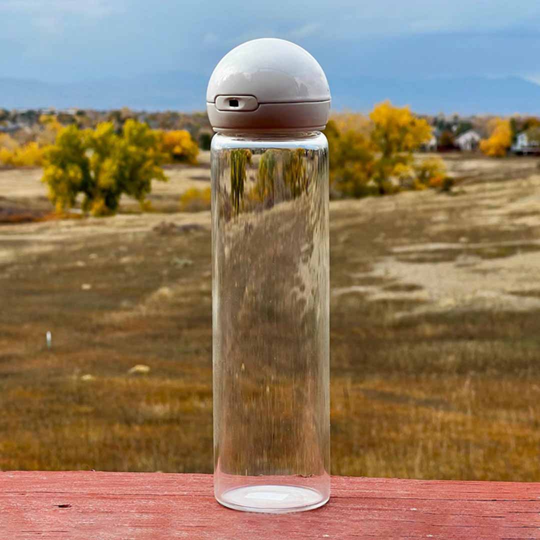 This Water Bottle Measures Your Hydration Levels