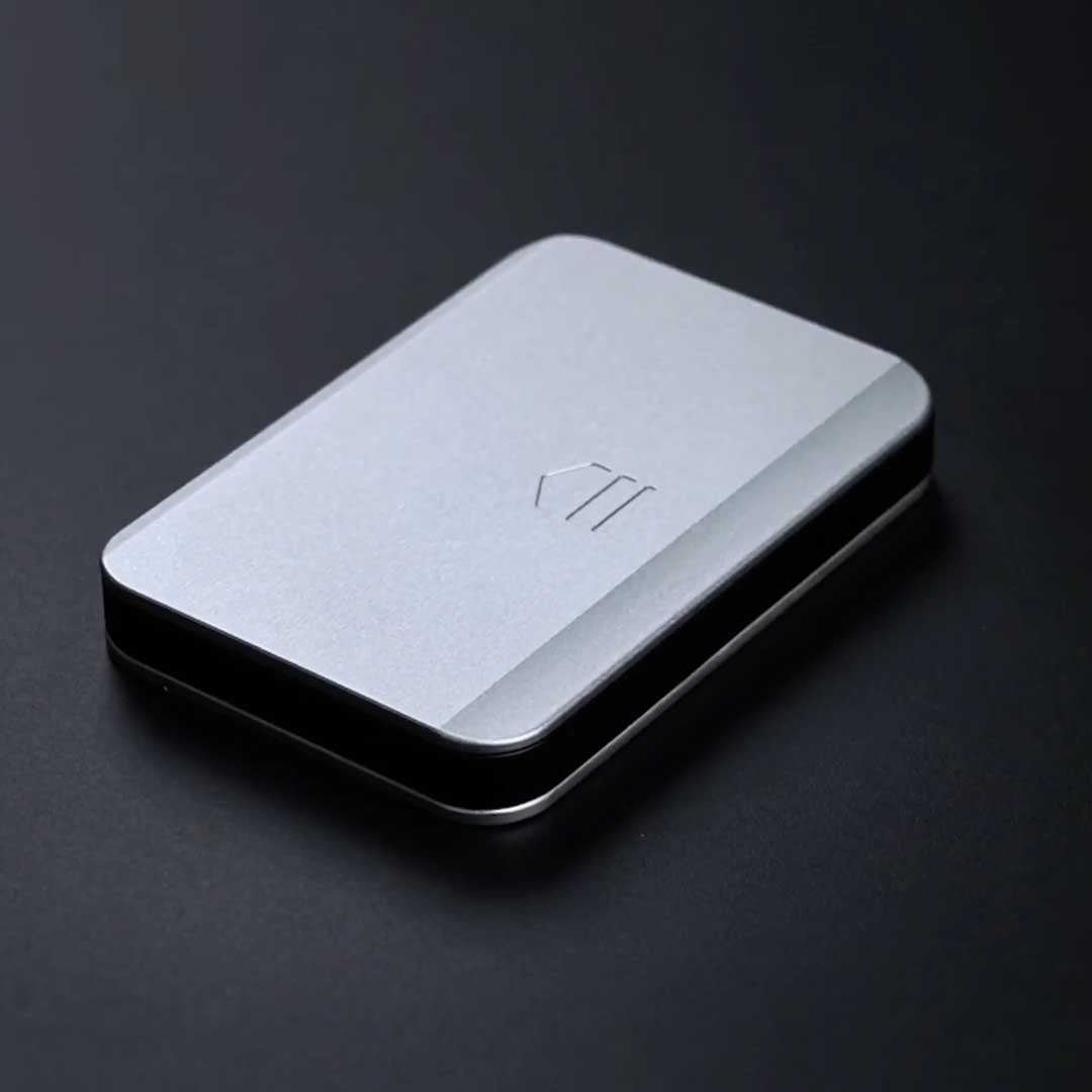 Slide, Store, Secure: The Smart Wallet for the Digital Age