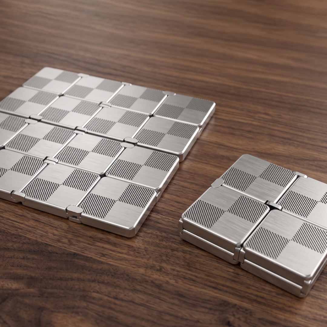 Infinitely Foldable Pocket Chessboard