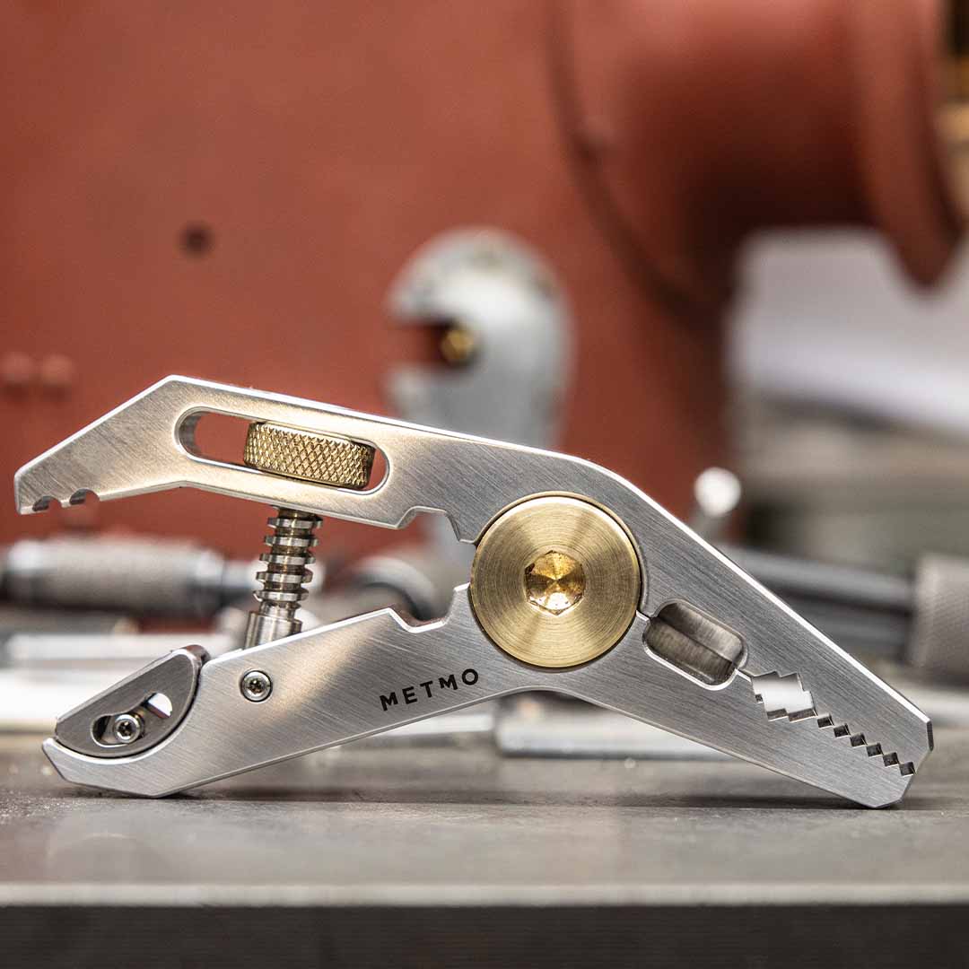 5-in-1 Pocket Clamp With Adaptive Jaws