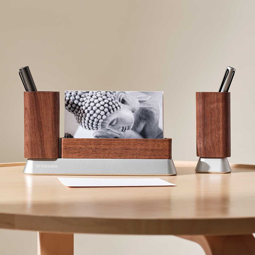 The Desktop Studio That Visualizes Ideas